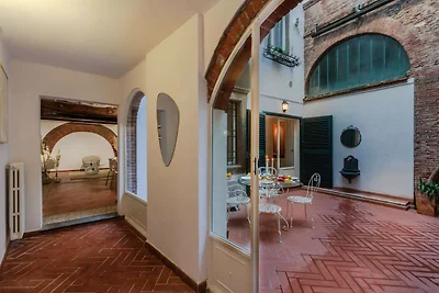 Appartement in Lucca met privébinnenplaats