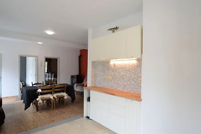 Ferienhaus in Rosée mit privaten Seen