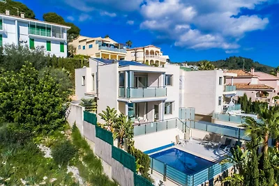 Atemberaubende Villa mit privater Terrasse