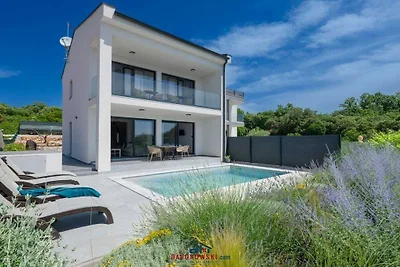 Villa in Marčana mit Schwimmbecken
