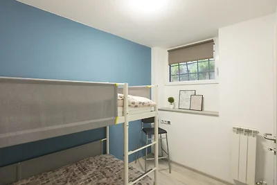 Downtown Koper Spacious Apartment with Balcon...