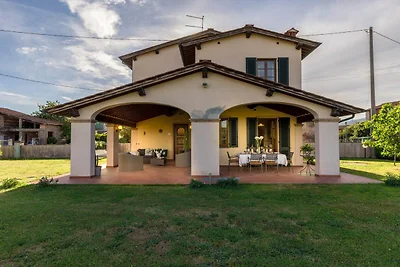 Landhaus in Lucca nahe Weingütern