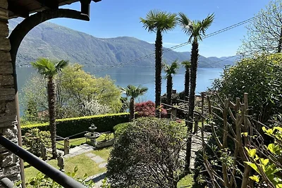 Villa in Cannobio mit Schwimmbecken