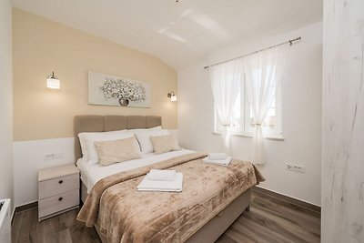 Schöne Steinhaus-Villa in Privlaka mit beheiz...