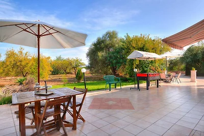 Casa vacanze con piscina privata, Floridia
