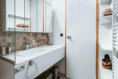 Einladende Wohnung mit überdachtem Parkplatz