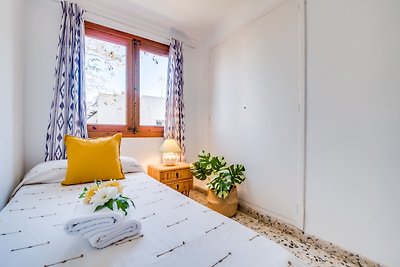 Holiday home, few steps from beach