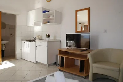 Dugi Rat Seaside Apartments - Studio 5