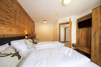 Chalet in Neukirchen am Skilift