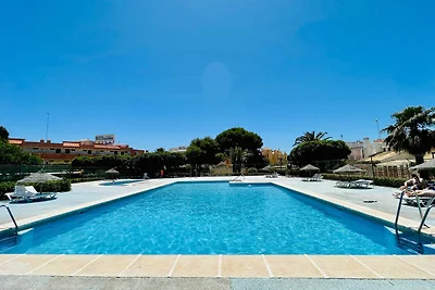 Appartamento a Roquetas de Mar con giardino