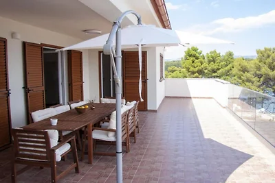 Three Bedroom Holiday Home With Balcony and S...