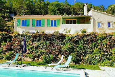 Villa in Saint-Nazaire mit privatem Pool