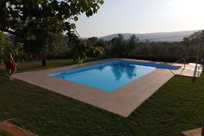 Spaziosa casa vacanze a Pistoia con piscina