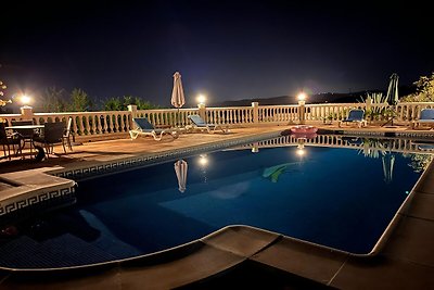 Villa di lusso con piscina ad Arenas