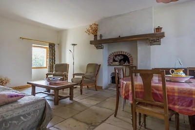 Cottage in un'antica fattoria isolata