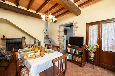 Boerderij in Cortona met Uitzicht op Zwembad