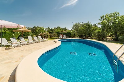 Paraíso paisajístico con piscina