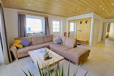 Ferienhaus in Altefähr mit Schwimmbecken