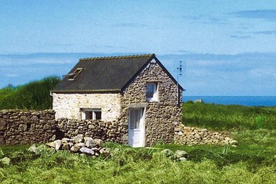 Stone house with sea view on the island,...