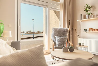 Deluxe-Apartment mit Seeblick in Makkum