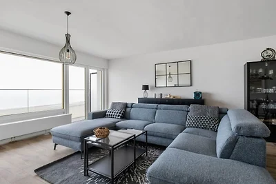 Modernes Apartment mit Meerblickterrasse