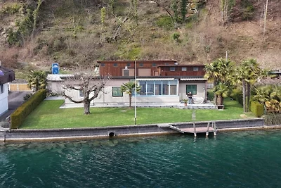 Bungalow w Gersau z basenem