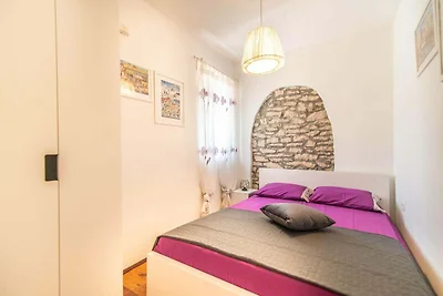 Attraente casa vacanze con giardino