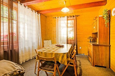 Moderna casa vacanze a Černý Důl con giardino