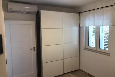 Apartments near the beach Orebic - One bedroo...