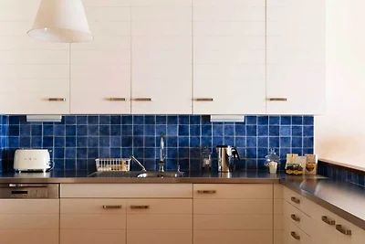 A/C Apt 2BR/4P – 2 Min.