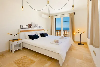 Villa in Kalkan mit Schwimmbecken