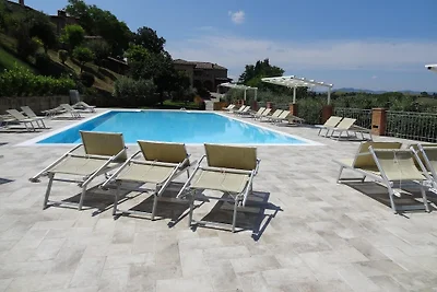 Wohnung in Volterra mit Garten