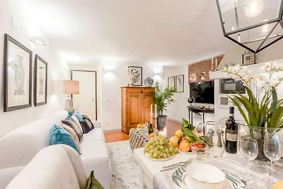Appartement met uitzicht op het Lucca-plein