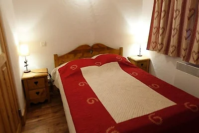 Apartment in Arèches mit Bergblick