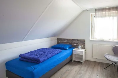 Vakantiehuis in Medemblik met terras