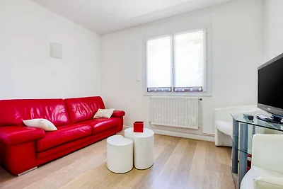 Modernes Ferienhaus mit Pool