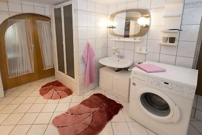 Ferienwohnung mit 2 Schlafzimmer