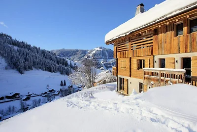 Chalet in La Clusaz mit Innenpool