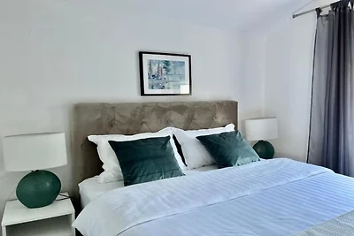 One Bedroom Apartment with Balcony (2)