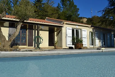 Villa in Berlou mit Swimmingpool