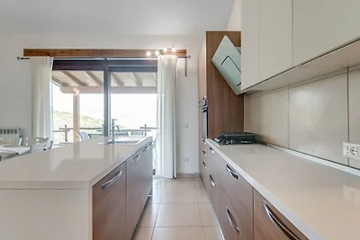 Modernes Ferienhaus mit privatem Pool