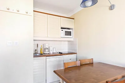 Marineblaue Residenz mit zwei Zimmern