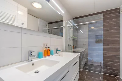 4-Personen-Apartment mit Meerblick