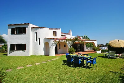 Villa in Santa Eulália nahe Praia da Oura