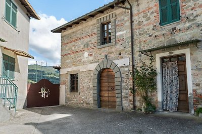 Appartamento con terrazza privata e piscina