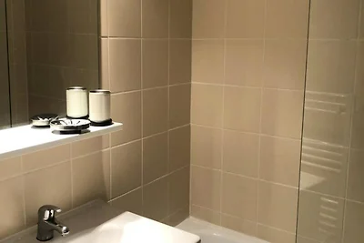 Geräumige renovierte Wohnung für 8 Personen