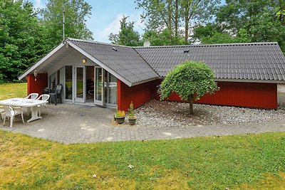 Helles Ferienhaus in Jütland in Seenähe