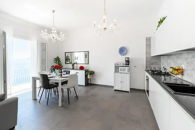 Villa a Praiano con terrazza vista mare