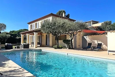 Häuser & Villen für 8 Personen