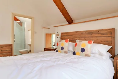 Ferienhaus im Dorf mit Meerblick